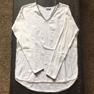 Like New! Vince White Shirt with Black Accents